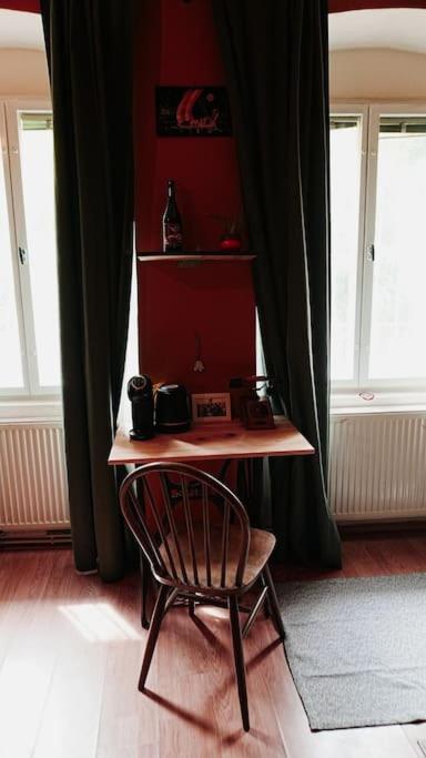Sahara Studio With Shared Bathroom In City Centre Pozsony Kültér fotó
