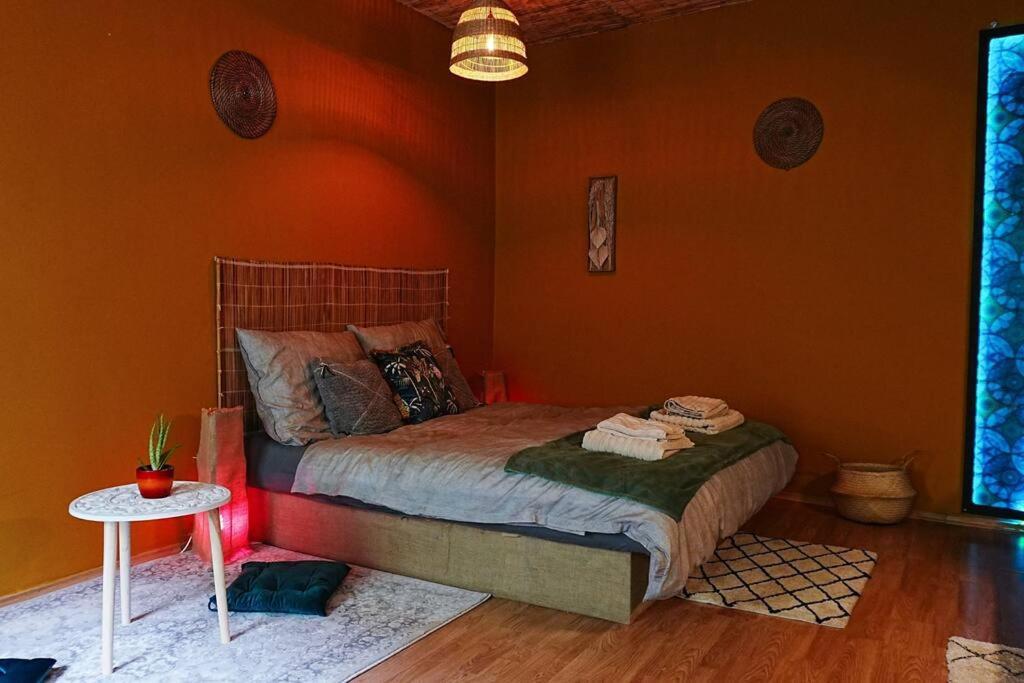 Sahara Studio With Shared Bathroom In City Centre Pozsony Kültér fotó