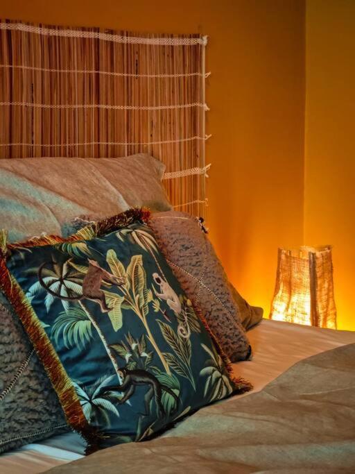 Sahara Studio With Shared Bathroom In City Centre Pozsony Kültér fotó